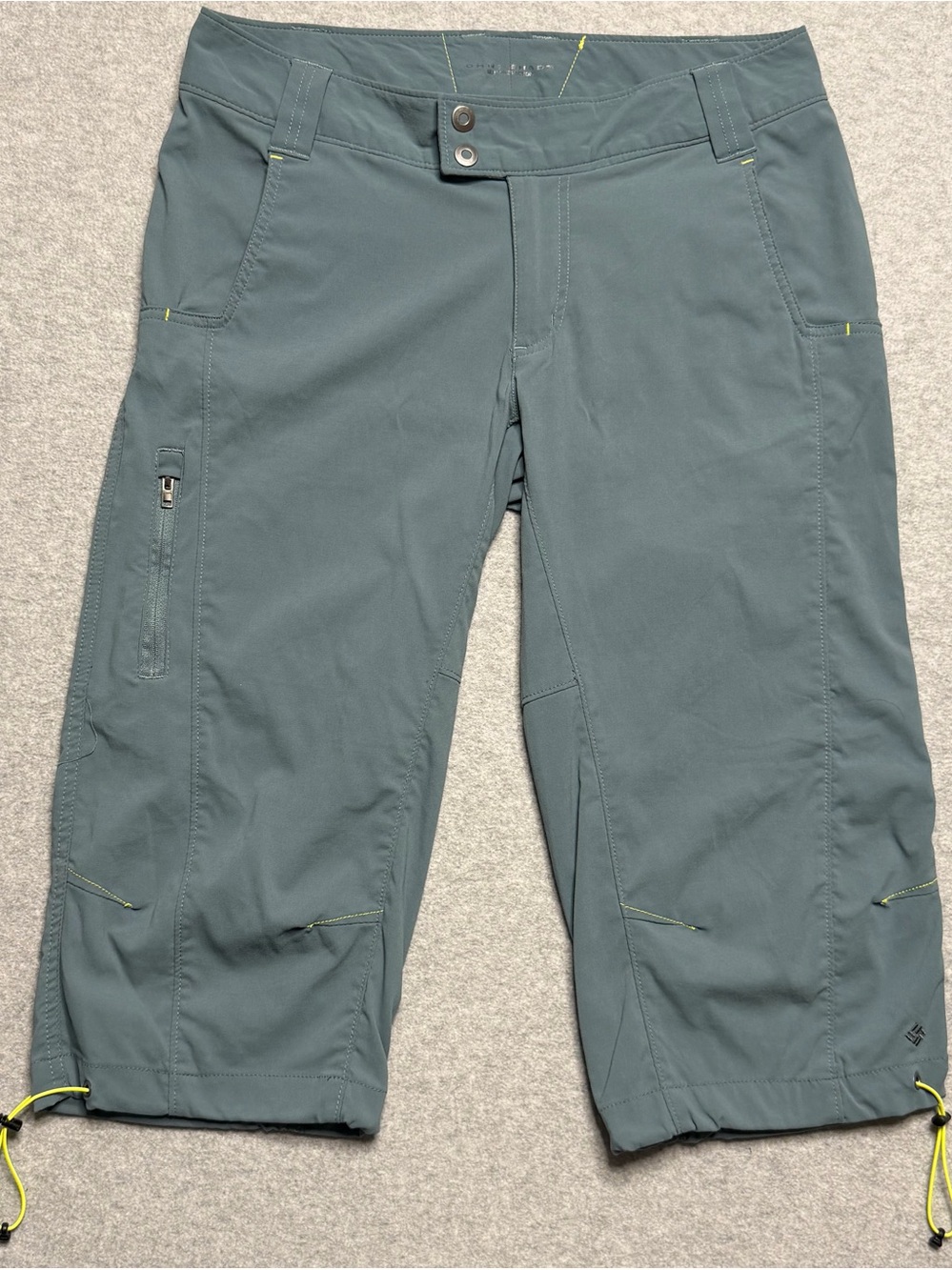 Columbia Saturday Trail Stretch Knee Pants Women’s 8 Dusty Green Capri Hiking